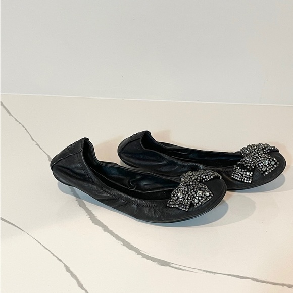 Tory Burch Black Leather Crystal Embellished Bow Eddie Ballet Flat - Picture 4 of 7